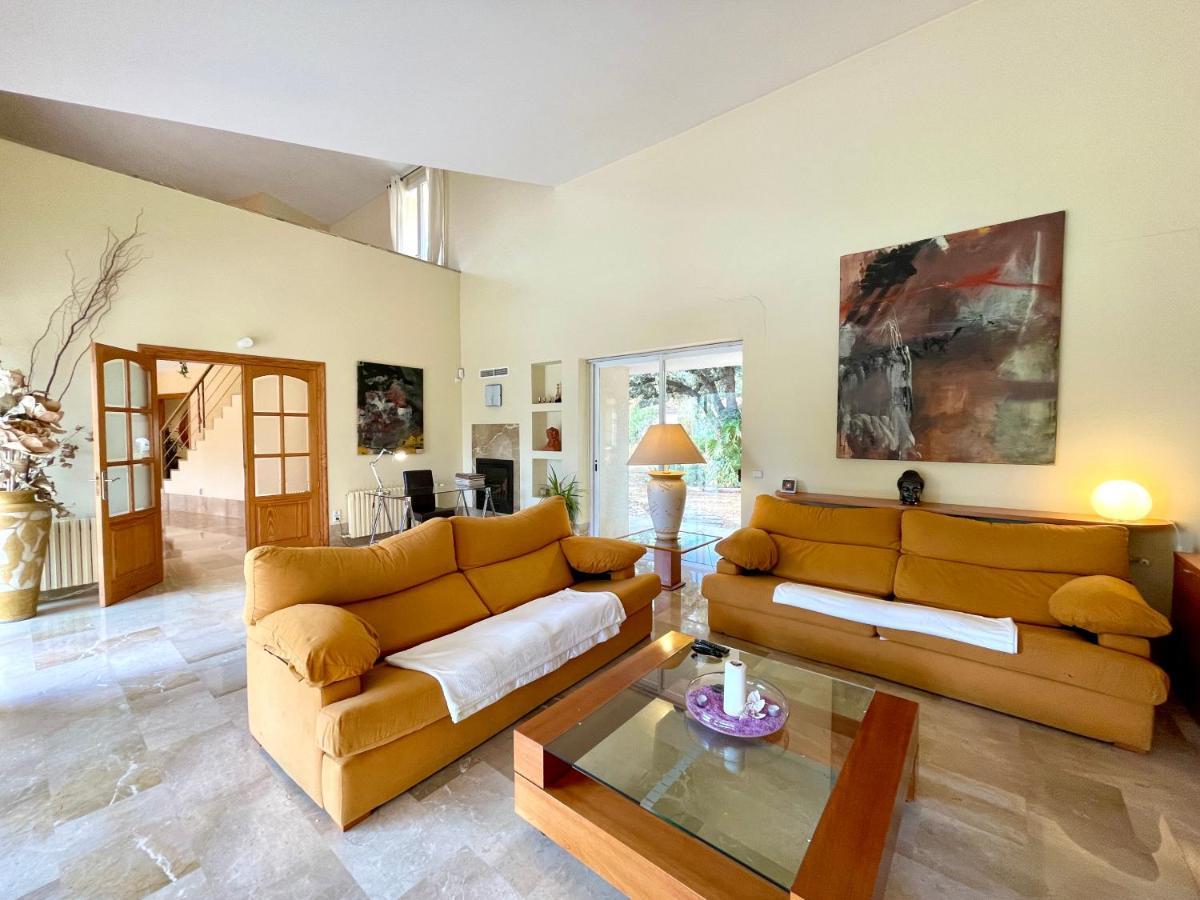 Confortable Chalet Con Piscina Буньола Екстериор снимка